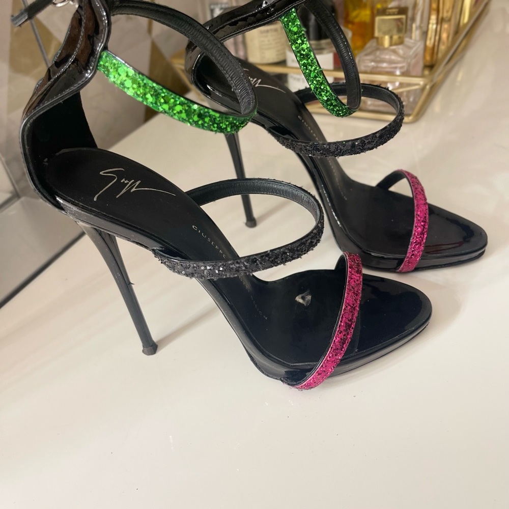 Sandal - Picture 4 of 4